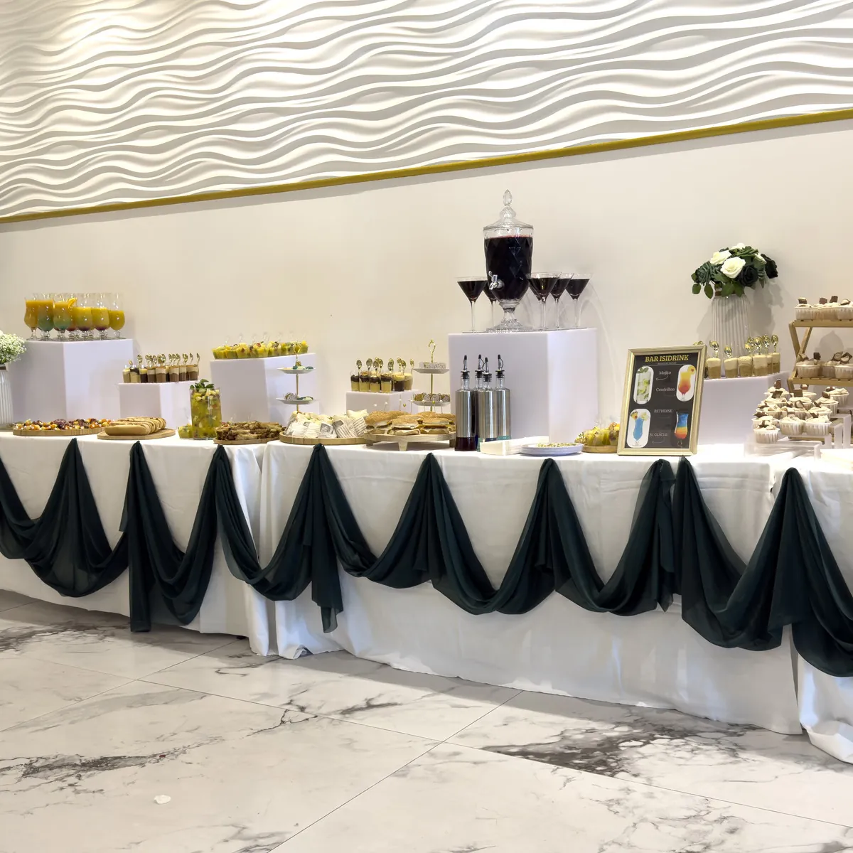 Vue panoramique buffet vert & blanc — Prestige Unions traiteur Lyon